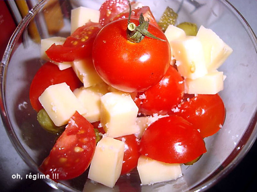 Salade de tomates au gruyère