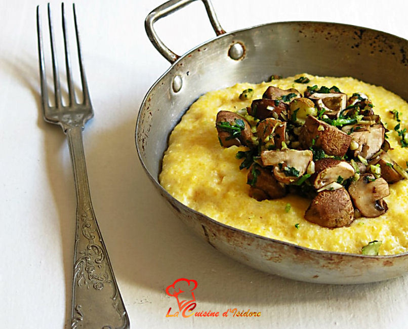 Polenta à l’amande et poêlée de champignons